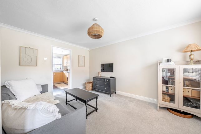 37 Norwood Grove, Harrogate photo 2