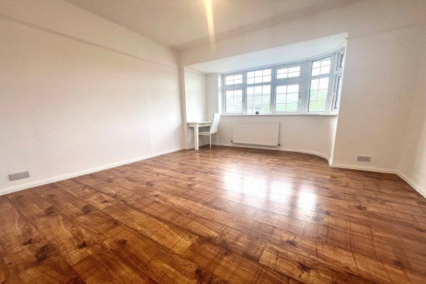 Thumbnail Property to rent in Sandhurst Drive, Ilford