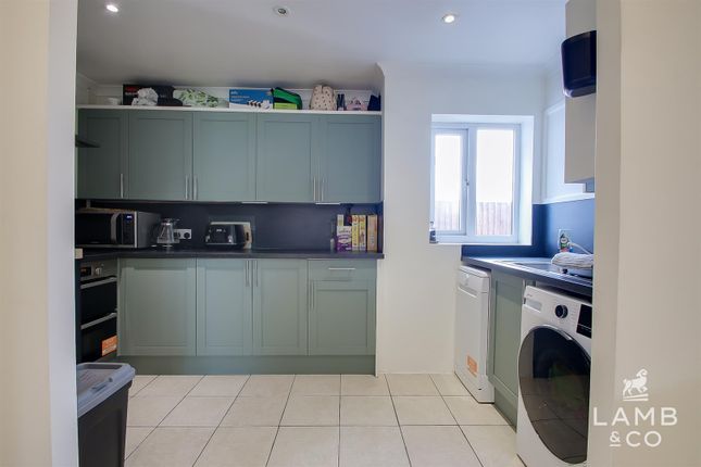 49, Camellia Crescent, Clacton-On-Sea photo 3
