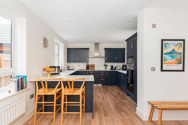 9, Ridings Wood Way, Bristol photo 3