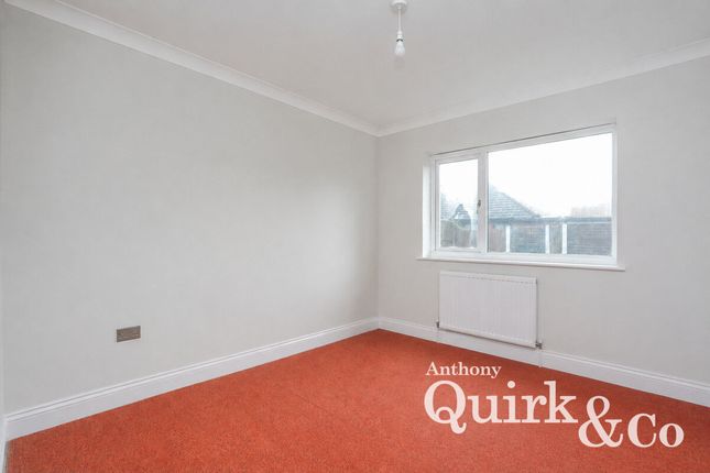 33, Sydervelt Road, Canvey Island photo 3