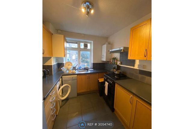 Flat, Gurney House Goldsmiths Row, London photo 3