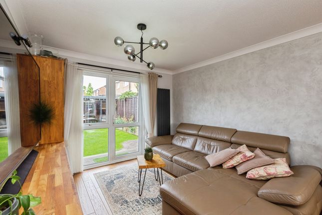 6, Thackeray End, Aylesbury photo 3