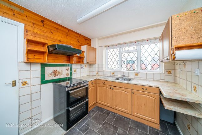 11, Highgrove Close, Willenhall photo 5