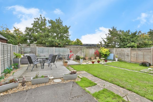 16, Weymans Avenue, Bournemouth photo 3