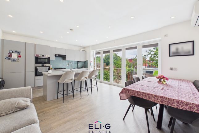 Flat 1, 6 Golders Rise, London photo 3