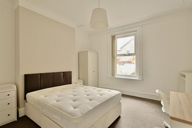 Queens Terrace, Newcastle Upon Tyne photo 4