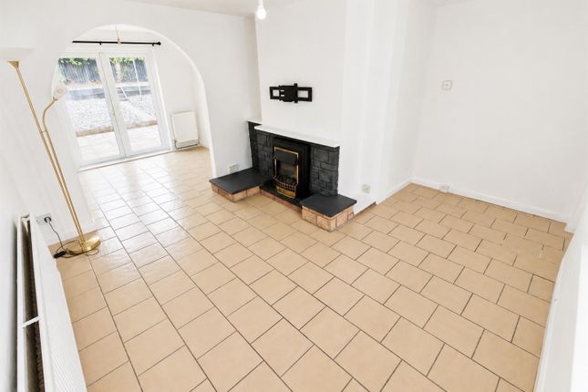46, Landseer Court, Corby photo 4