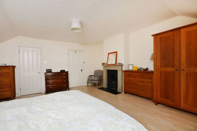 Maisonette to rent in Tierney Road, Streatham Hill, London