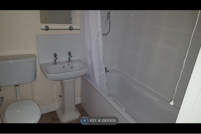 Flat A  Coltman St, Hull photo 3