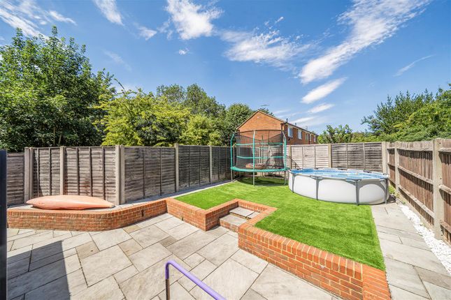 34, Roman Gardens, Kings Langley photo 3