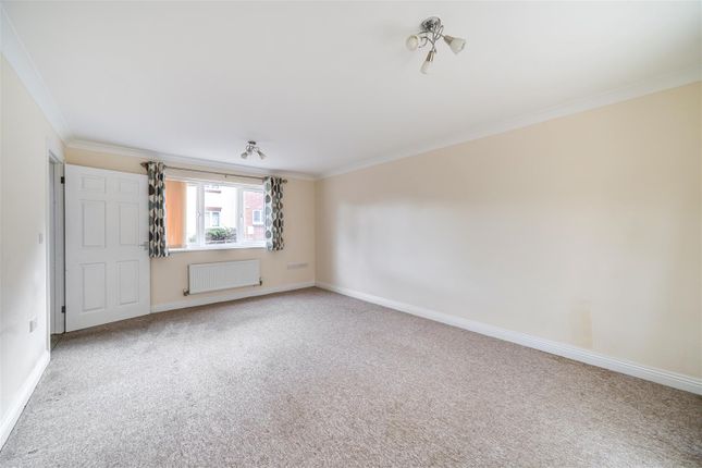 21, Monarch Road, Crewkerne photo 4
