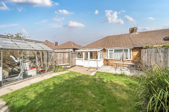 10, Abbots Way, Hampshire photo 2