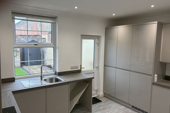31, Nelson Street, Leek photo 4