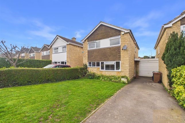 3-bed house on 64, Oldbury Orchard, Gloucester, £445,000