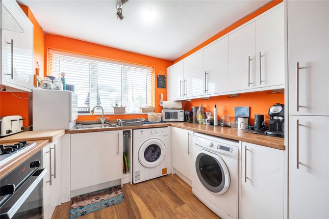 30, Lullarook Close, Westerham photo 5