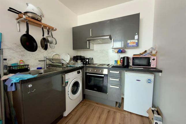 Flat 28, Arundel House, Portsmouth photo 3