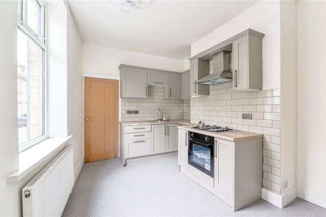 52, Norman Street, West Yorkshire photo 4