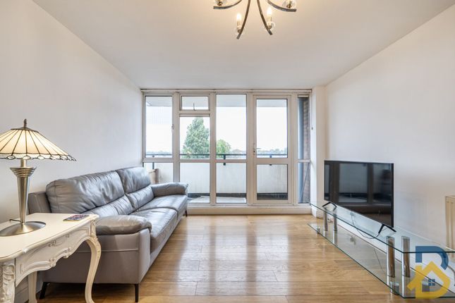 Flat 20, Uphavering House Parkhill Close, Hornchurch photo 2