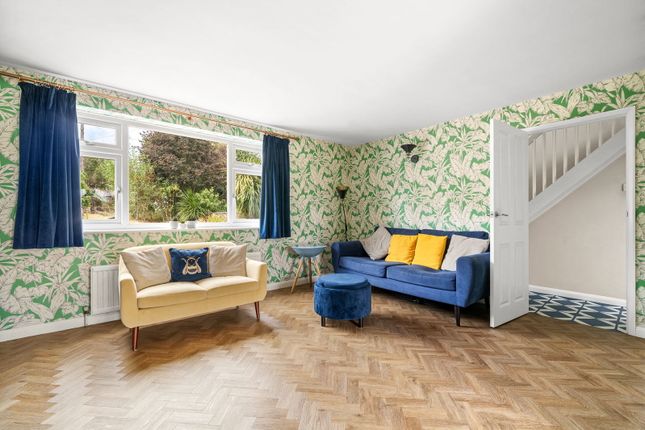 18a, Fern Road, Pulborough photo 4