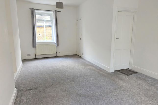 25, Clifton Street, Sowerby Bridge photo 3