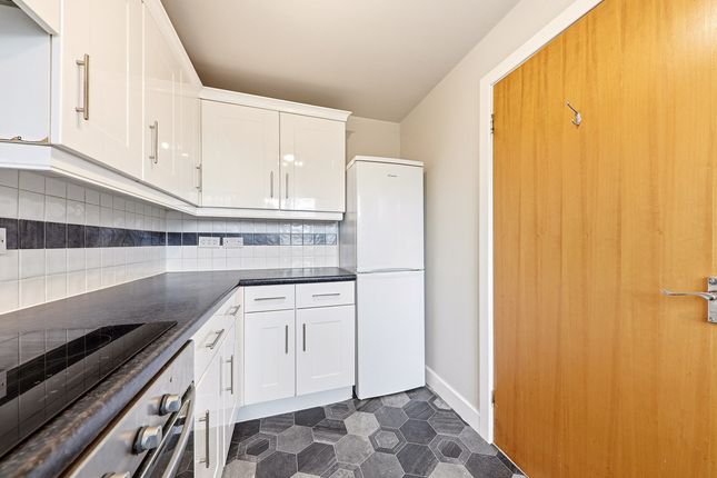 16, Pavilion Close, Stanningley, Pudsey photo 4