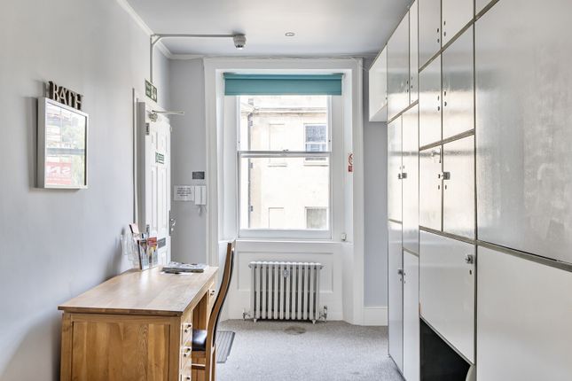 Flat 1 12B,, George Street, Somerset photo 2