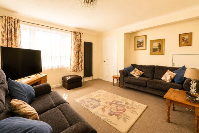 27, Hamilton Close, Devon photo 4