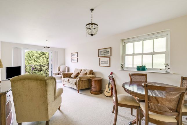 22, Robert Ellis Court, Knebworth photo 4