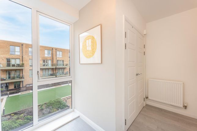 Flat for sale in Coxwell Boulevard, Colindale