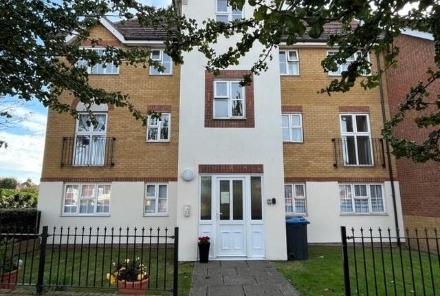 Thumbnail Flat to rent in The Chase, Montefiore Avenue, Ramsgate
