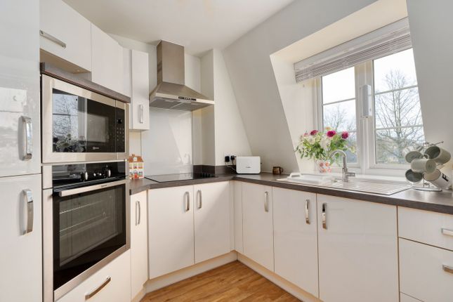 43 Lambrook Court, Gloucester Road, Bath photo 3