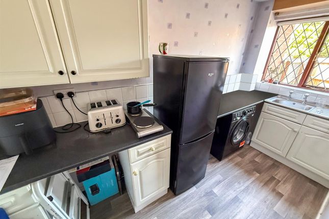 26, Llys Close, Oswestry photo 2