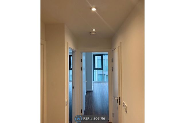 Apartment, Osiers Road, London photo 4