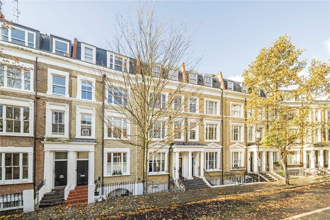 Thumbnail Flat for sale in Kempsford Gardens, London