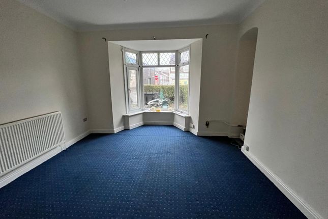 Flat for sale in London Road, Neath, Neath Port Talbot.