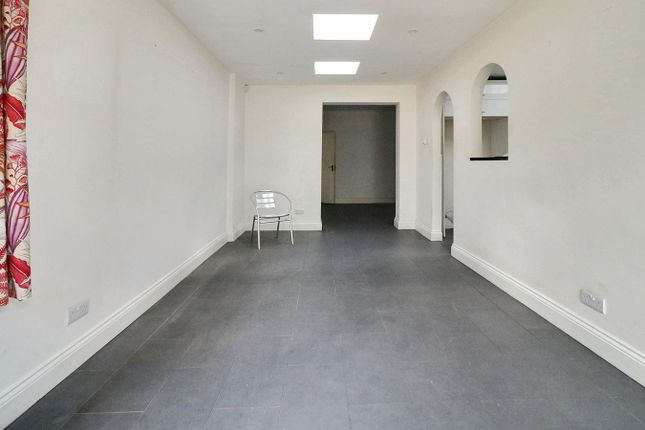 3, Byron Road, Harrow photo 3