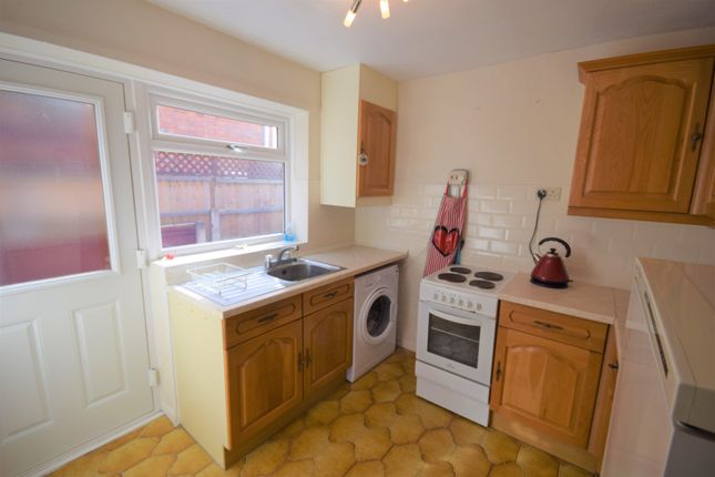 13, Ffordd Cynan, Wrexham photo 2