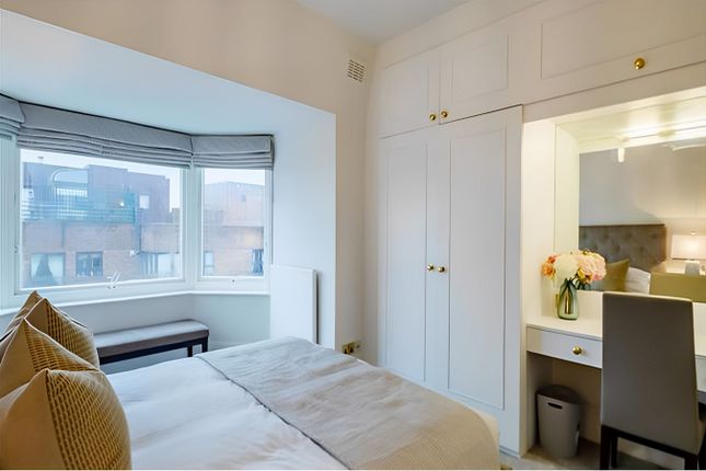 Flat to rent in Strathmore Court Park Road, London