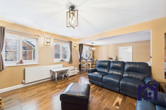 16 Nightingale Way, Chorley photo 3