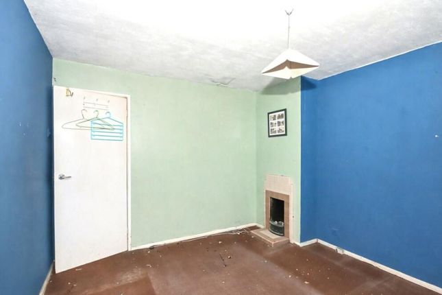 54, Meadway, Bedford photo 2