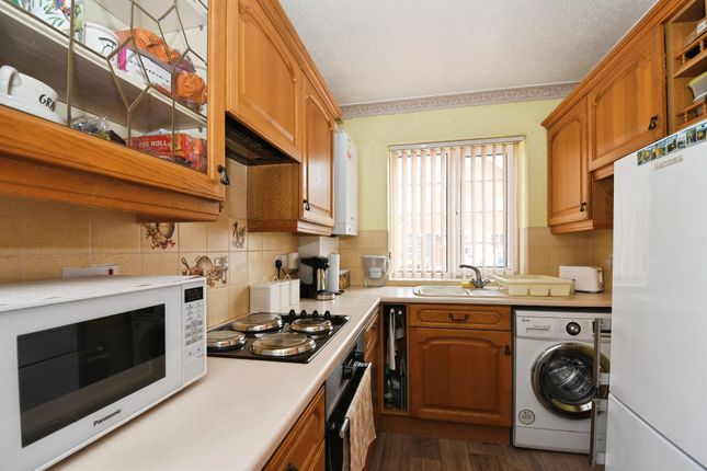 81, Hilton Avenue, Scunthorpe photo 3