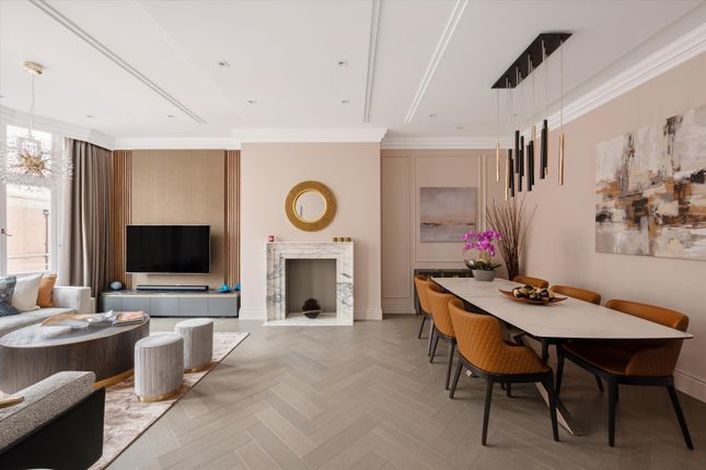 Thumbnail Flat for sale in Montagu Mansions, Marylebone