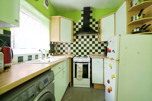 131, Upper Sheffield Road, Barnsley photo 4