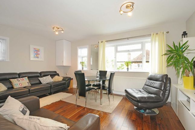 Thumbnail Flat to rent in Penistone Road, London
