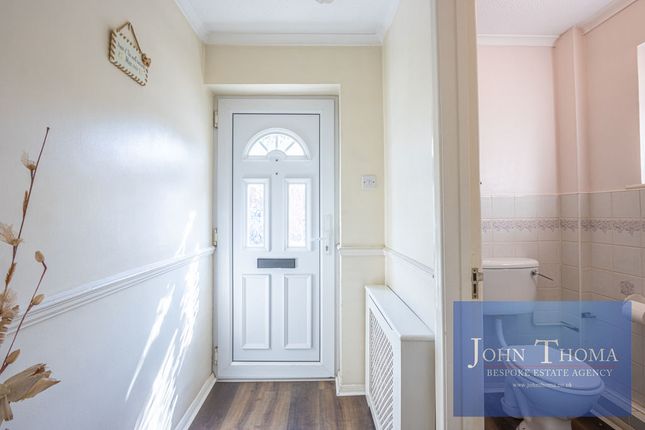 50, St. Marys Way, Chigwell photo 4