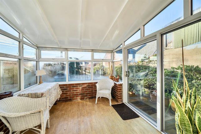 12, Berkeley Court, Bridport photo 4