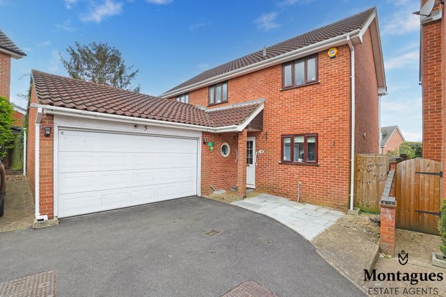 Thumbnail Terraced house for sale in Chevely Close, Coopersale