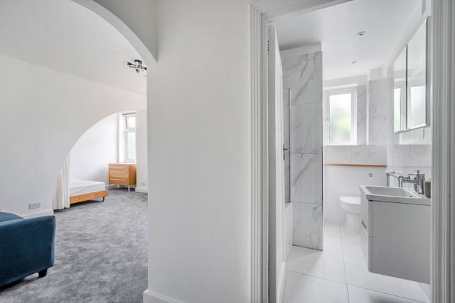 Flat 166, Grove Hall Court,, Hall Road, London photo 2