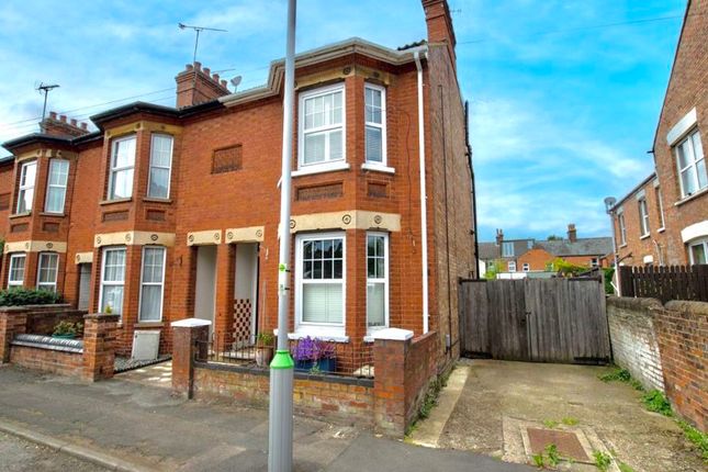 End terrace house for sale in Ashton Road, Dunstable